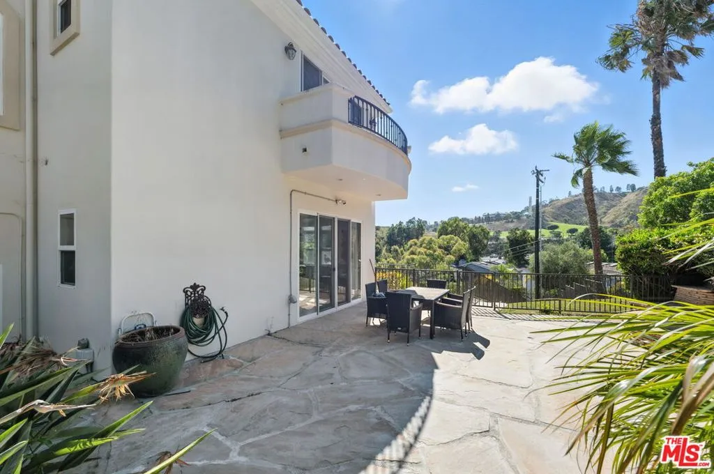 23971 De Ville Way, Malibu, California 90265 home-pic-4